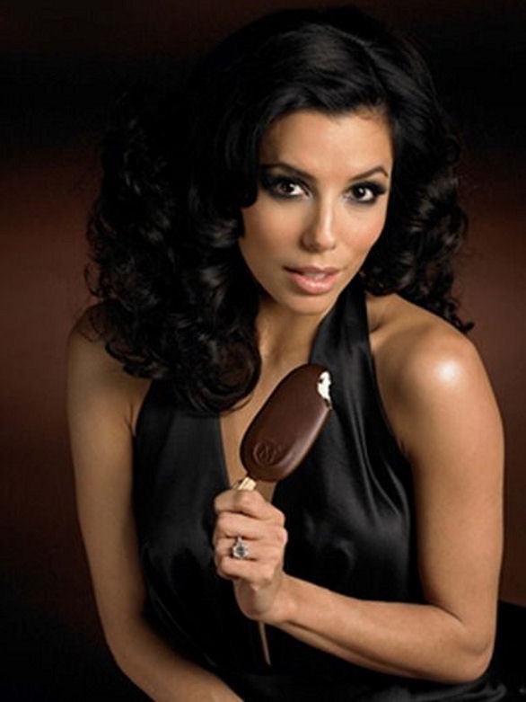 Eva Longoria w reklamie magnum