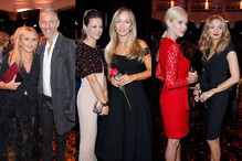 Monika Olejnik, Robert Kupisz, Kinga Rusin, Joanna Przetakiewicz, Bogna Sworowska i Małgorzata Socha na pokazie La Manii