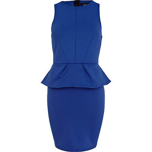 Niebieska sukienka z baskinką River Island, ok. 150zł