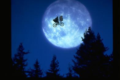 Kadry z filmu E.T.