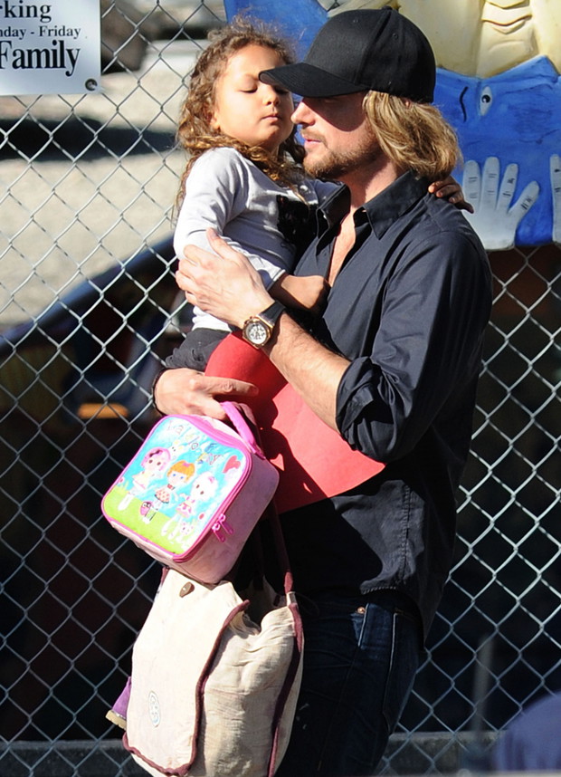 Gabriel Aubry z córką Nahlą