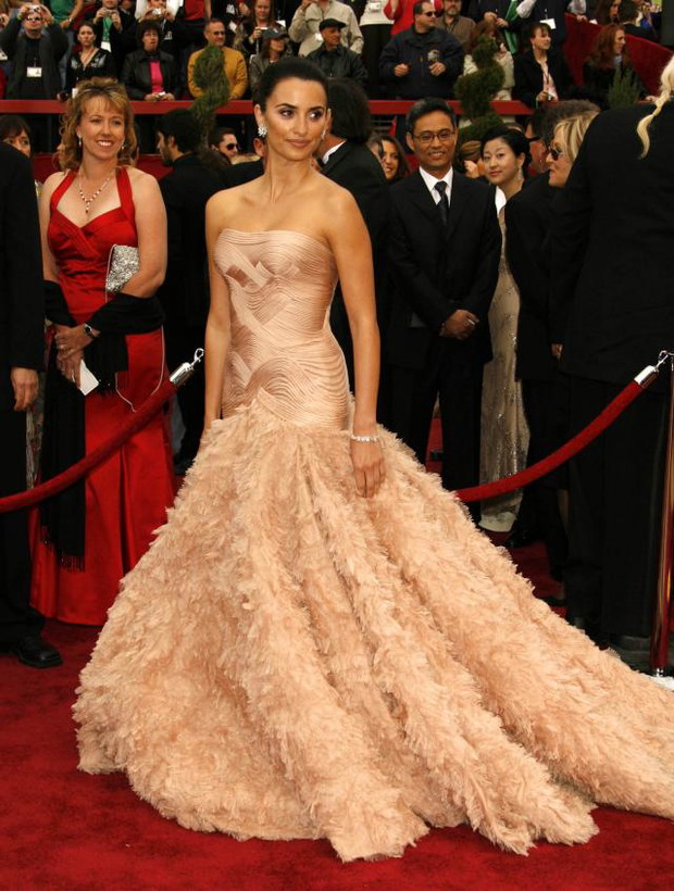 ONS242256Penelope-Cruz-02-708ab81