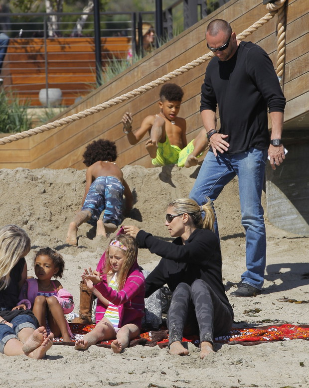 Heidi Klum z dziećmi na plaży w Malibu