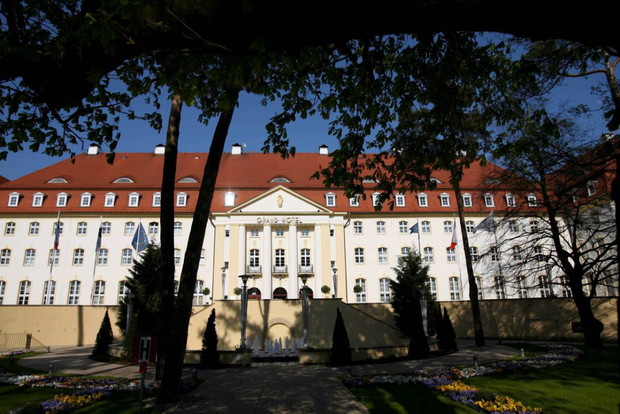 GRAND HOTEL