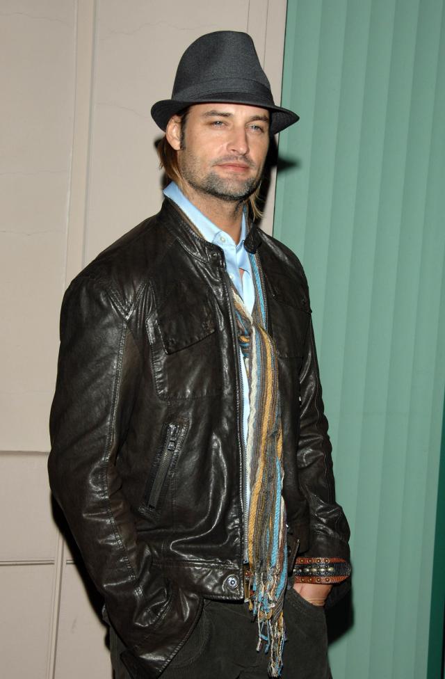 ONS_264293_Josh Holloway 02