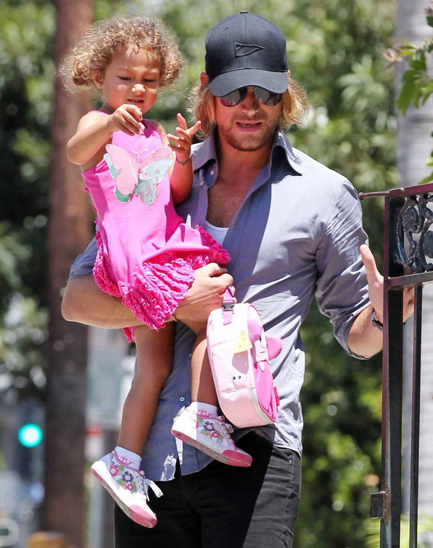 Dawny partner Halle Berry Gabriel Aubry z córką Nahlą