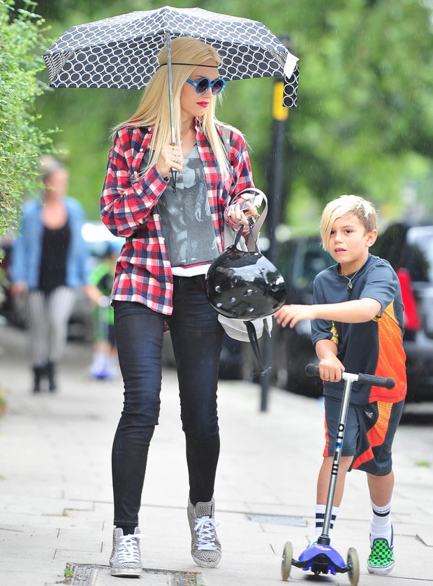 Gwen Stefani z synkiem na spacerze