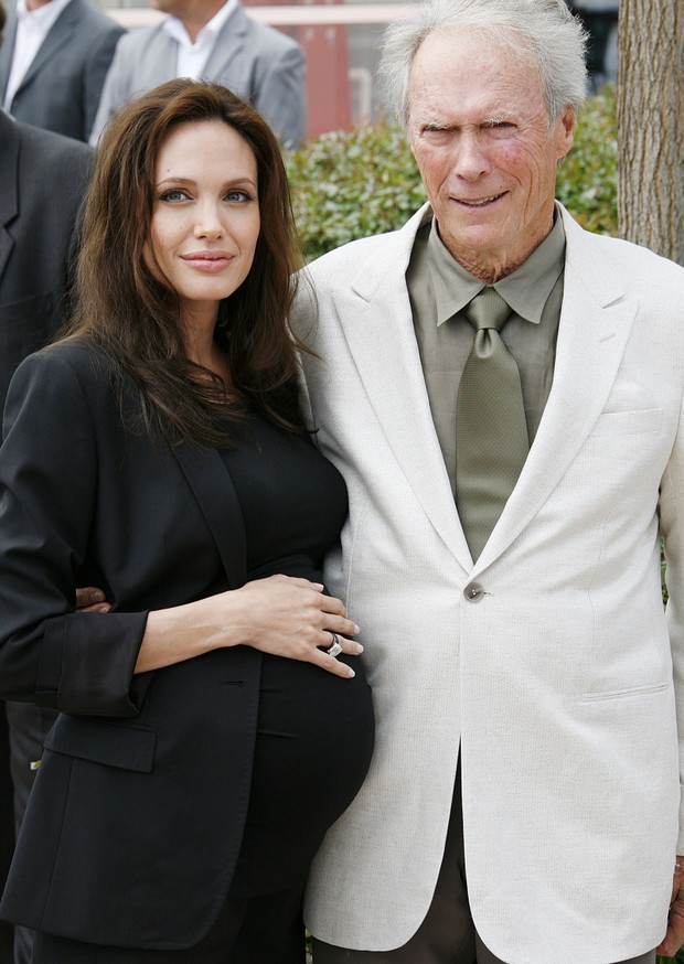 Angelina Jolie w ciąży w towarzystwie Clinta Eastwooda