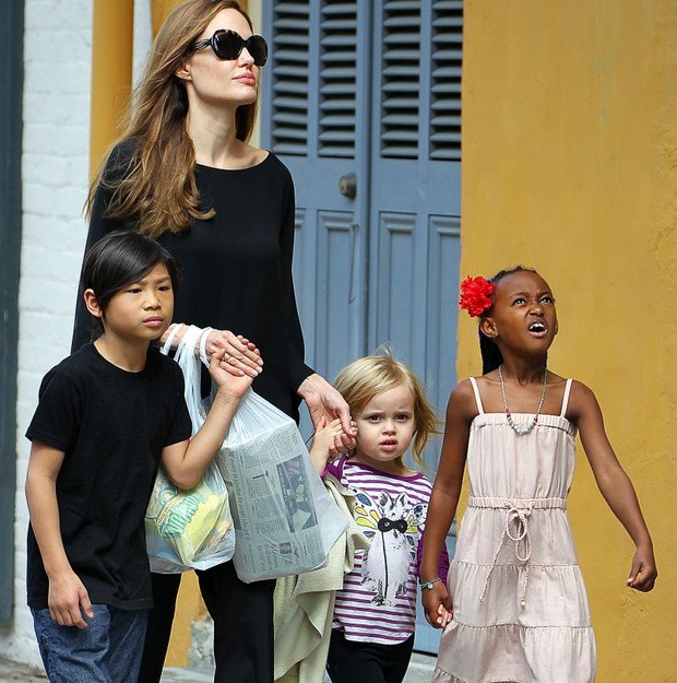 Angelina Jolie z dziećmi