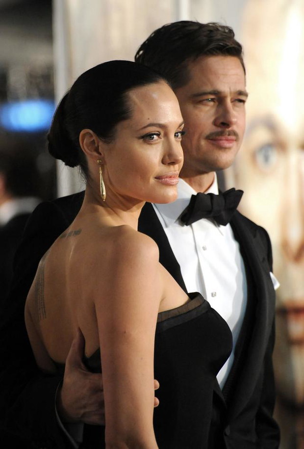 ALLONS544972Angelina-Jolie-Brad-Pitt-66203fe