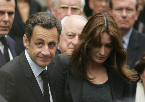 ALLONS453053Nicolas-Sarkozy-Carla-Bruni-2916117