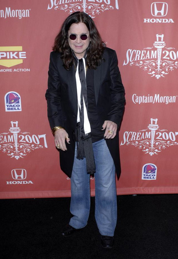 ALLONS423636Ozzy-Osbourne-01-e351f46