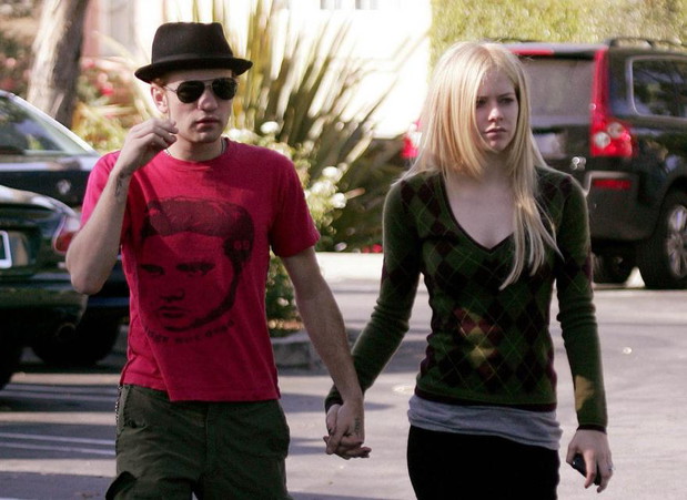 ALLONS175354AVRIL-LAVIGNE-DERYCK-WHIBLEY-04-c9e9b4e