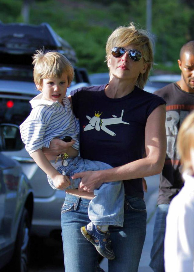 ALLONS612492Sharon-Stone-With-Sons-19-d6adf1c