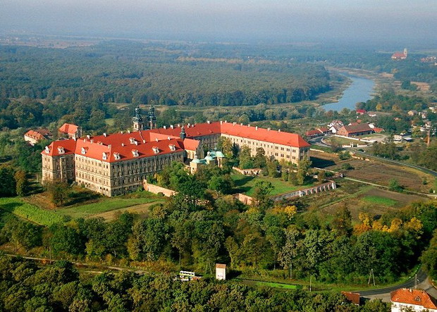 1. Klasztor Cystersów w Lubiążu