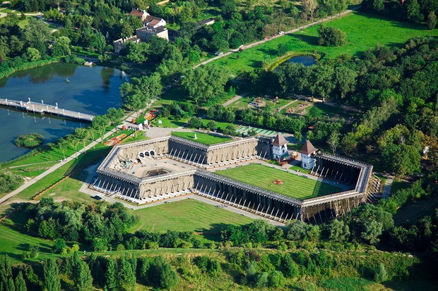 2. Tężnie solankowe w Inowrocławiu