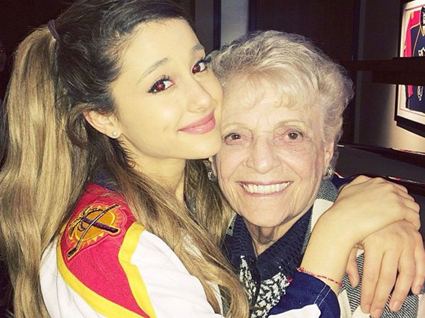Ariana Grande z babcią