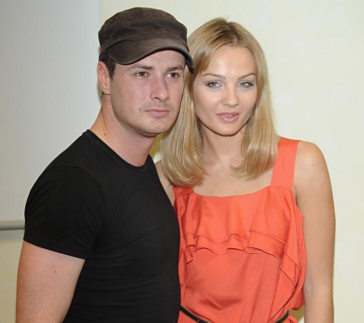 Małgorzata Socha i Paweł Małaszyński w filmie "Weekend"