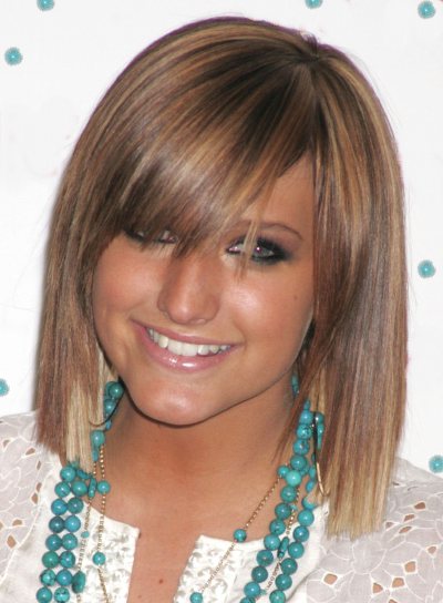 Ashlee Simpson's - makijaż i uczesanie - zdjęcie