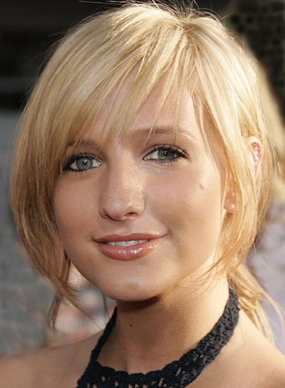 Ashlee Simpson's - makijaż i uczesanie - zdjęcie