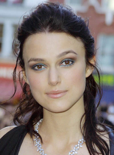 Fryzury i makijaż Knightley Keira - zdjęcie