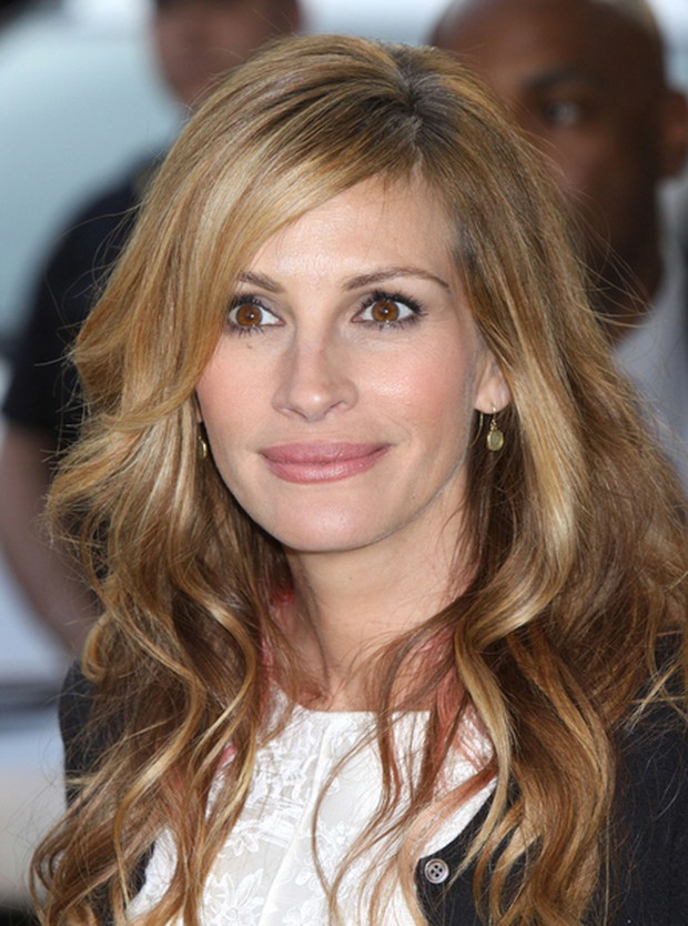 Fryzura długie blond fale - Julia Roberts