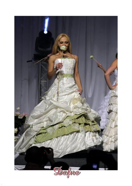 Emmi Mariage - kolekcja sukien ślubnych 2007 - zdjęcie
