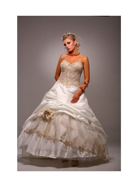 Suknie ślubne Emmi Mariage - zdjęcie