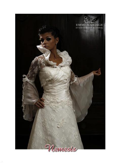 Suknie ślubne Emmi Mariage - zdjęcie