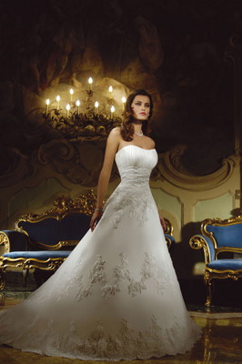 Suknie ślubne Demetrios i Cosmobella 2008 - zdjęcie