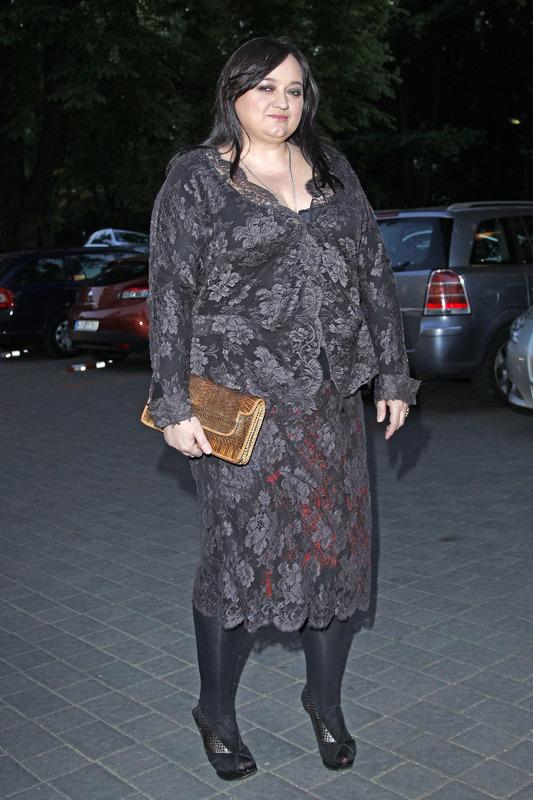 akpa20110525glamourae4207-f0a5038