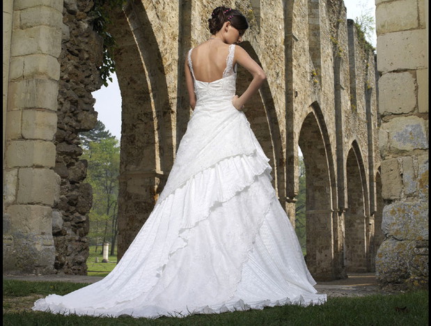 Kolekcja Divina Sposa - suknie ślubne - zdjęcie