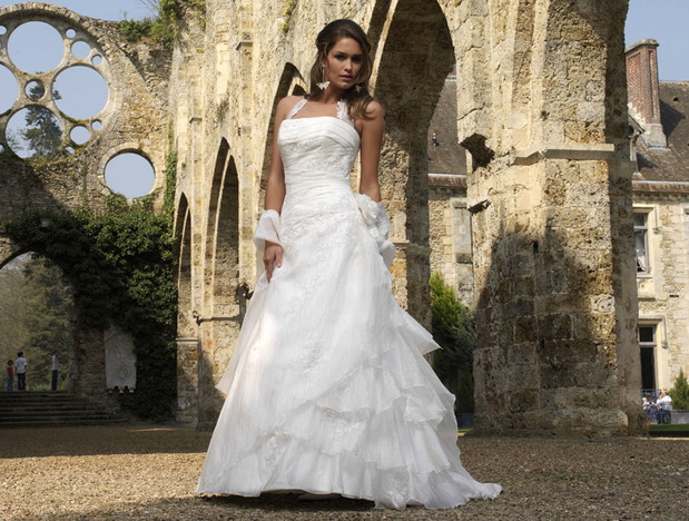 Kolekcja Divina Sposa - suknie ślubne - zdjęcie