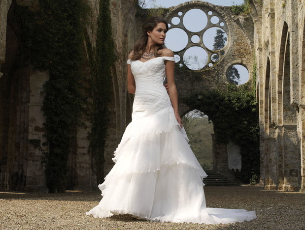 Kolekcja Divina Sposa - suknie ślubne - zdjęcie