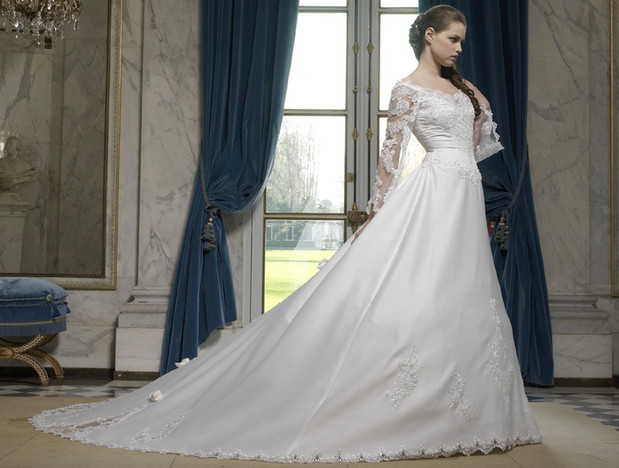 Kolekcja Miss Kelly - suknie ślubne - zdjęcie