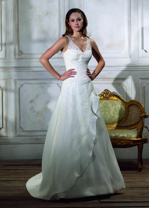 Suknie ślubne - kolekcja Fara Sposa - zdjęcie