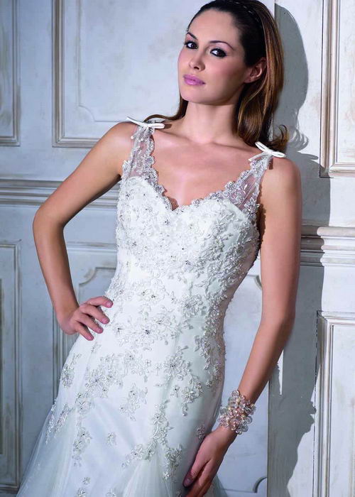 Suknie ślubne - kolekcja Fara Sposa - zdjęcie