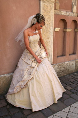 Suknie ślubne Sposa - zdjęcie