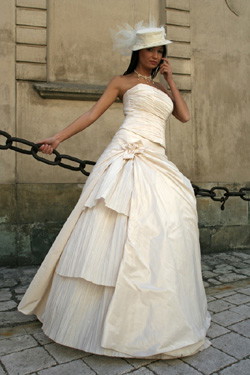 Suknie ślubne Sposa - zdjęcie