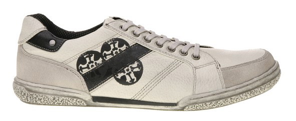 Bata dla mężczyzn - letnia kolekcja Canvas - zdjęcie