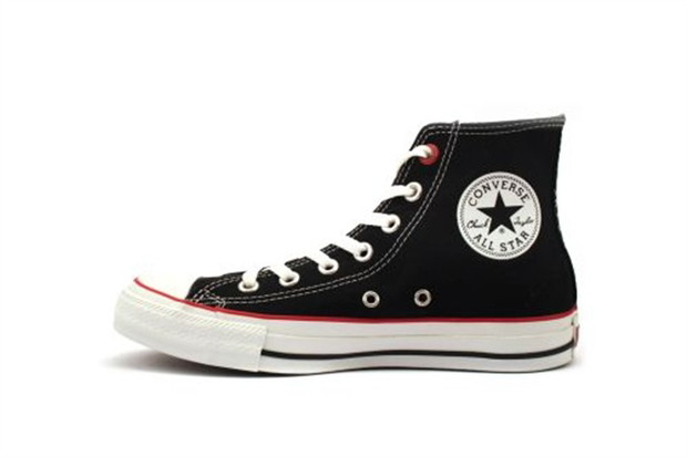 Kolekcja 1(HUND)RED Artists Converse jesień-zima 2008 - zdjęcie