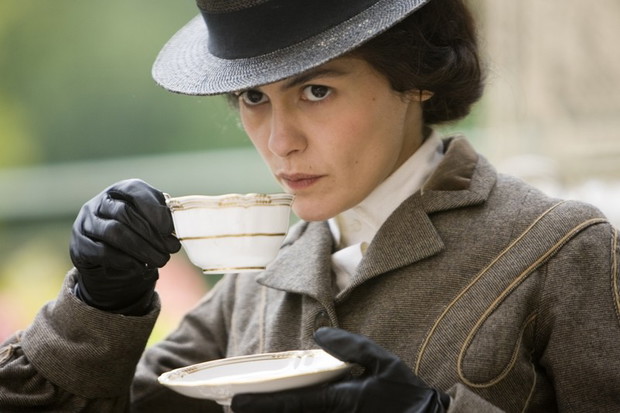 Coco Chanel - filmowa opowieść o Gabrielle Chanel - zdjęcie