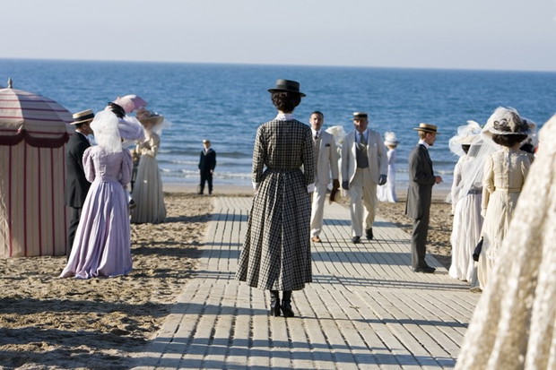 Coco Chanel - filmowa opowieść o Gabrielle Chanel - zdjęcie