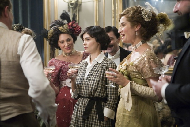 Coco Chanel - filmowa opowieść o Gabrielle Chanel - zdjęcie