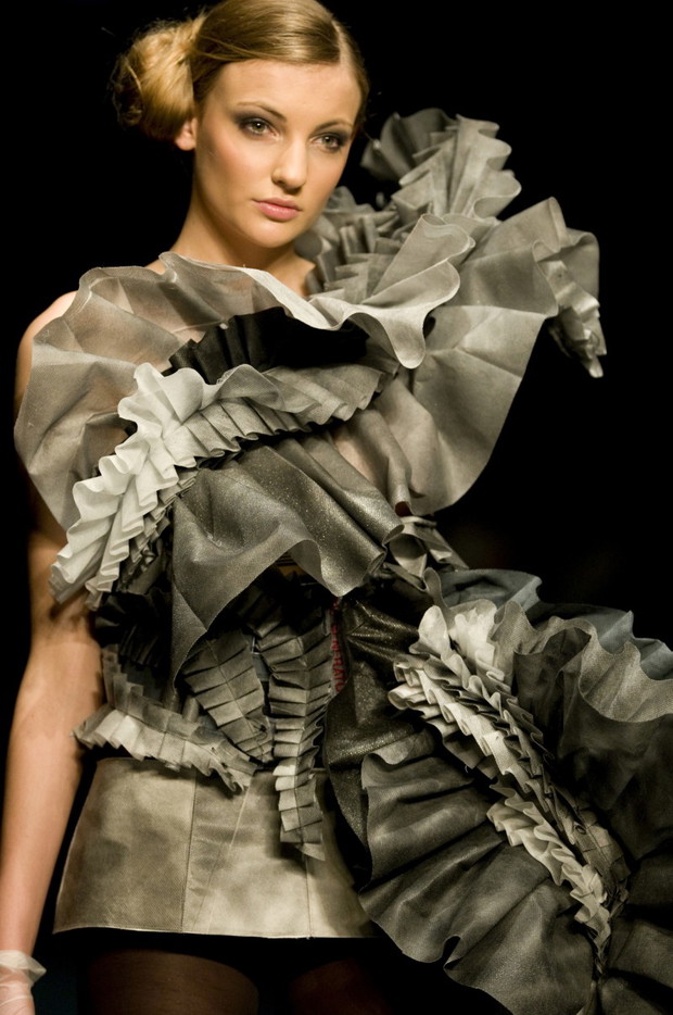Pokazy młodych projektantów na Fashion Week Poland 2009 - zdjęcie