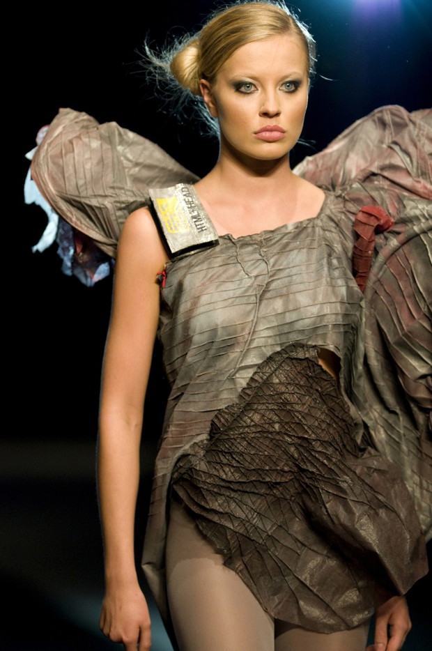 Pokazy młodych projektantów na Fashion Week Poland 2009 - zdjęcie