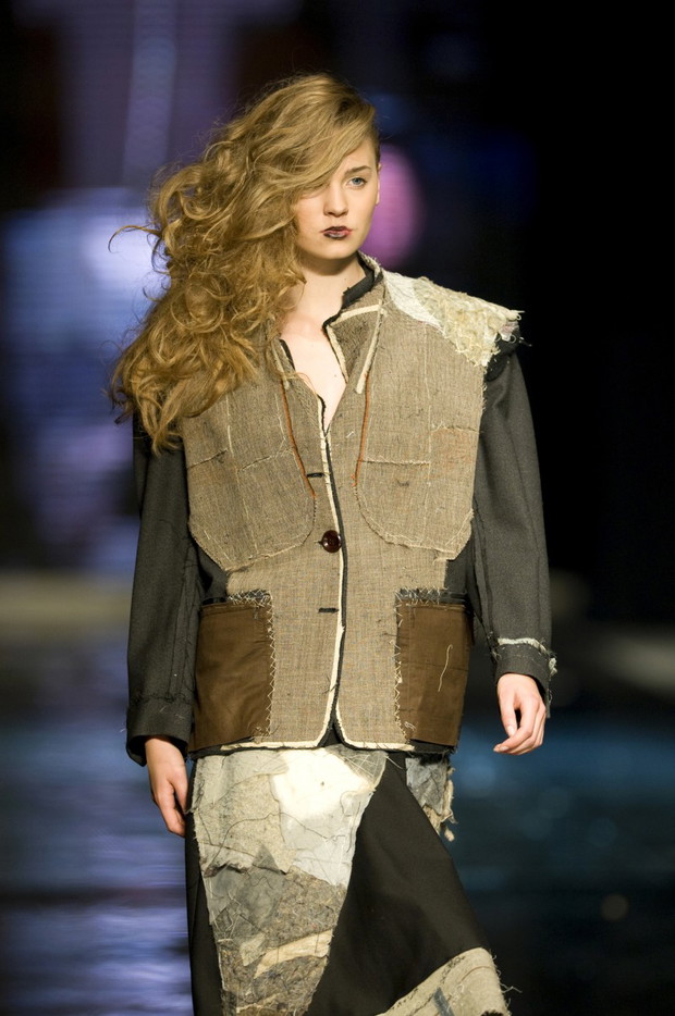 Pokazy młodych projektantów na Fashion Week Poland 2009 - zdjęcie