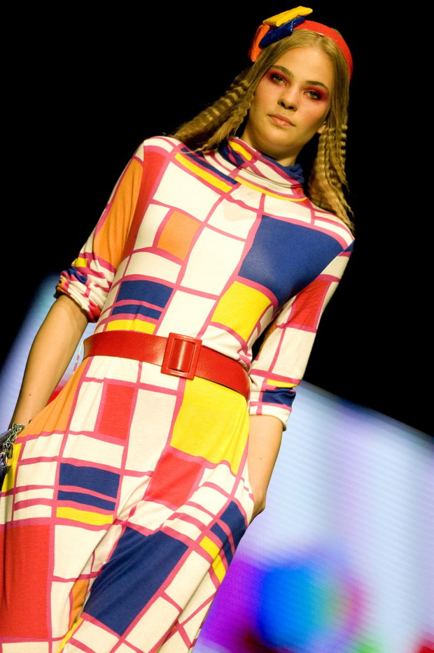 Pokazy młodych projektantów na Fashion Week Poland 2009 - zdjęcie