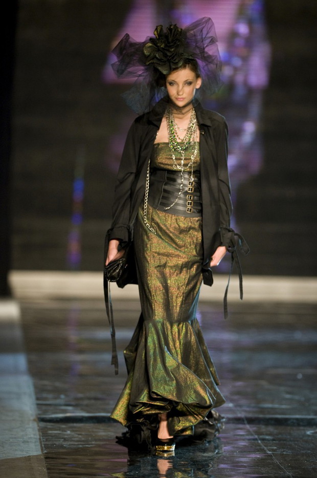 Pokazy młodych projektantów na Fashion Week Poland 2009 - zdjęcie