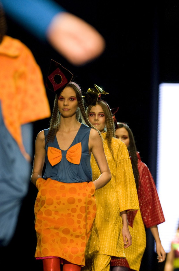 Pokazy młodych projektantów na Fashion Week Poland 2009 - zdjęcie
